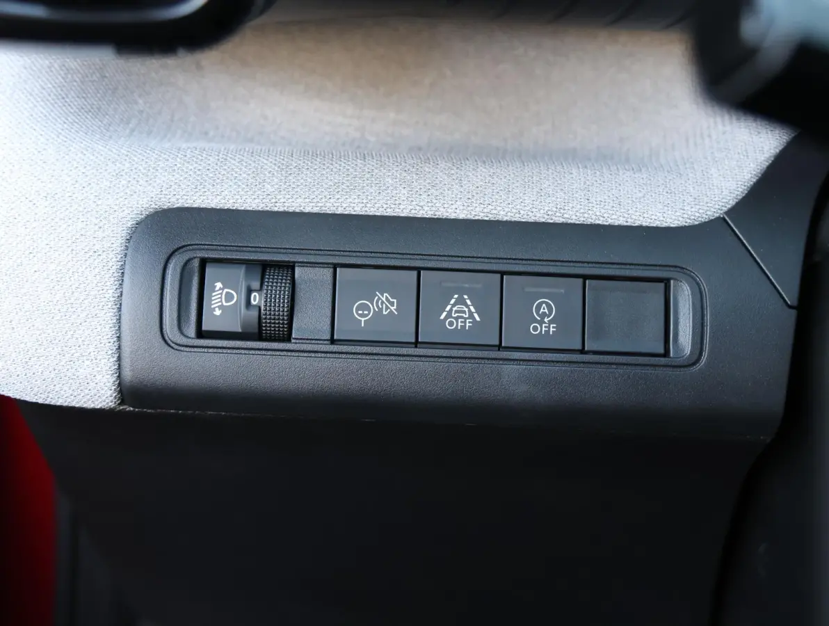 1.2 100pk Plus | Navigatie | Camera | Climate control | Apple en Android | Lichtmetalen velgen