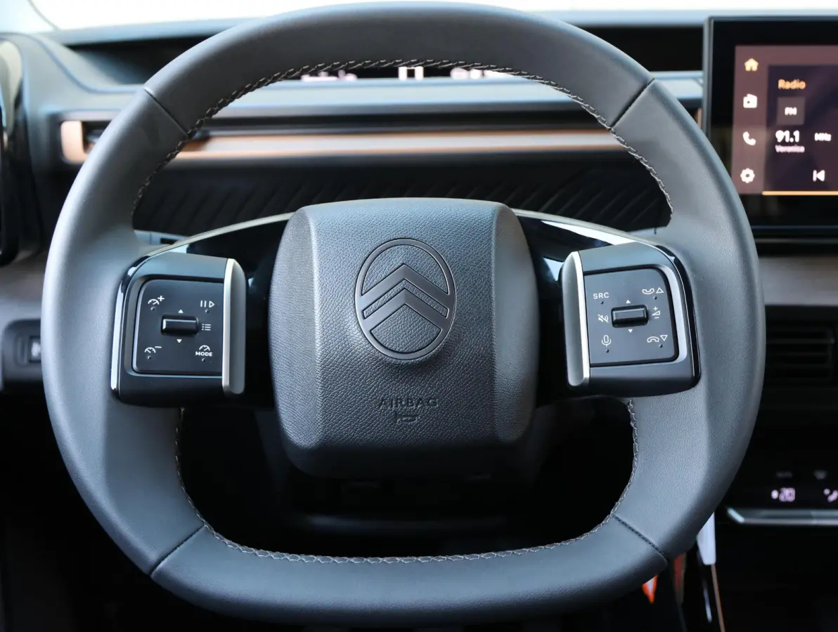 1.2 100pk Plus | Navigatie | Camera | Climate control | Apple en Android | Lichtmetalen velgen