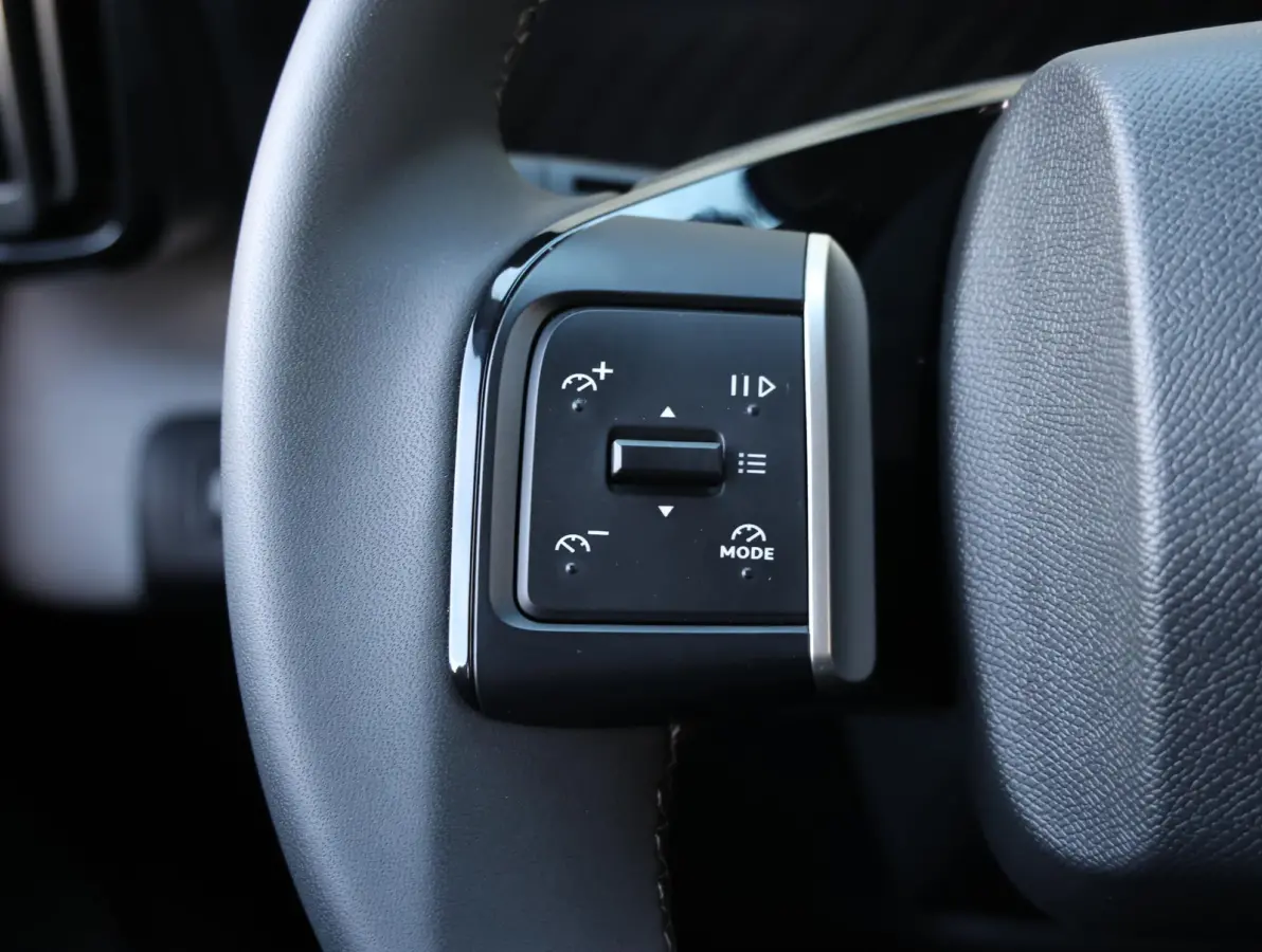 1.2 100pk Plus | Navigatie | Camera | Climate control | Apple en Android | Lichtmetalen velgen