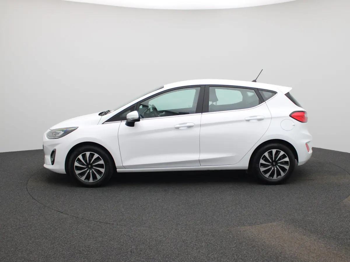 1.0 EcoBoost Hybrid Titanium | Cruise Control | Airco | Parkeersensoren | Apple Carplay/Android Auto |