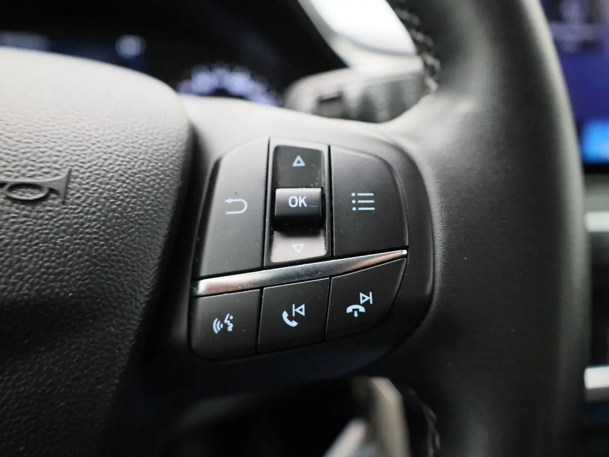 1.0 EcoBoost Hybrid Titanium | Cruise Control | Airco | Parkeersensoren | Apple Carplay/Android Auto |