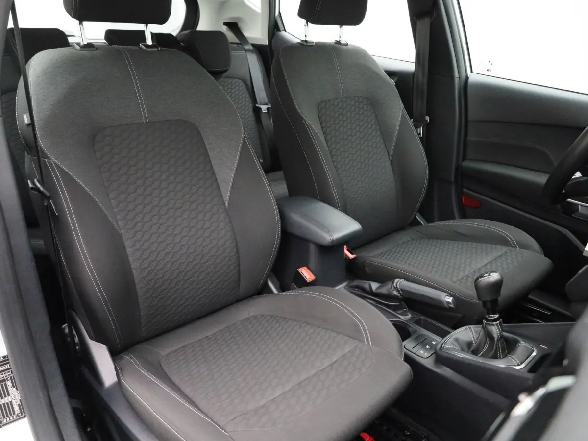 1.0 EcoBoost Hybrid Titanium | Cruise Control | Airco | Parkeersensoren | Apple Carplay/Android Auto |