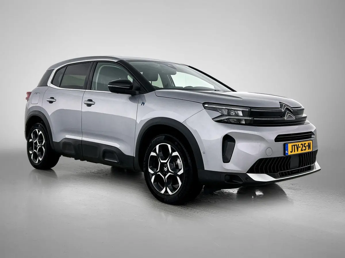 1.6 Plug-in Hybrid Plus 225pk Automaat | Navigatie | Climate Control | Adaptieve Cruise Control | 18"LMV | Dodehoekdetectie | Keyless Entry/Start | LED | Apple Carplay/Android Auto |