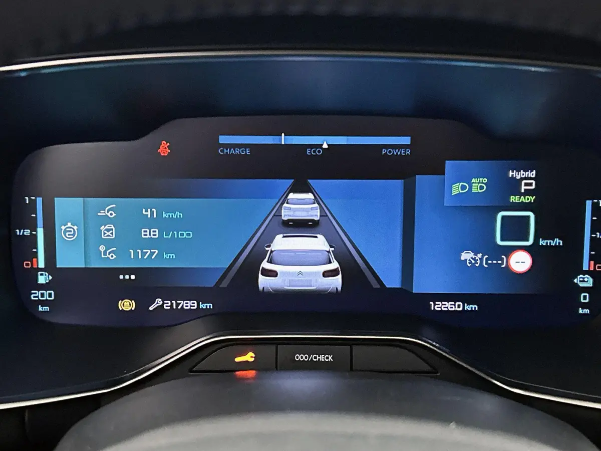 1.6 Plug-in Hybrid Plus 225pk Automaat | Navigatie | Climate Control | Adaptieve Cruise Control | 18"LMV | Dodehoekdetectie | Keyless Entry/Start | LED | Apple Carplay/Android Auto |