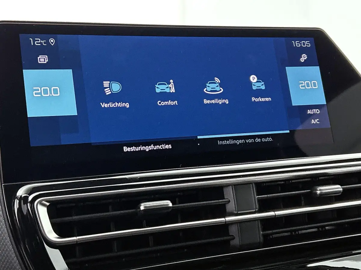 1.6 Plug-in Hybrid Plus 225pk Automaat | Navigatie | Climate Control | Adaptieve Cruise Control | 18"LMV | Dodehoekdetectie | Keyless Entry/Start | LED | Apple Carplay/Android Auto |
