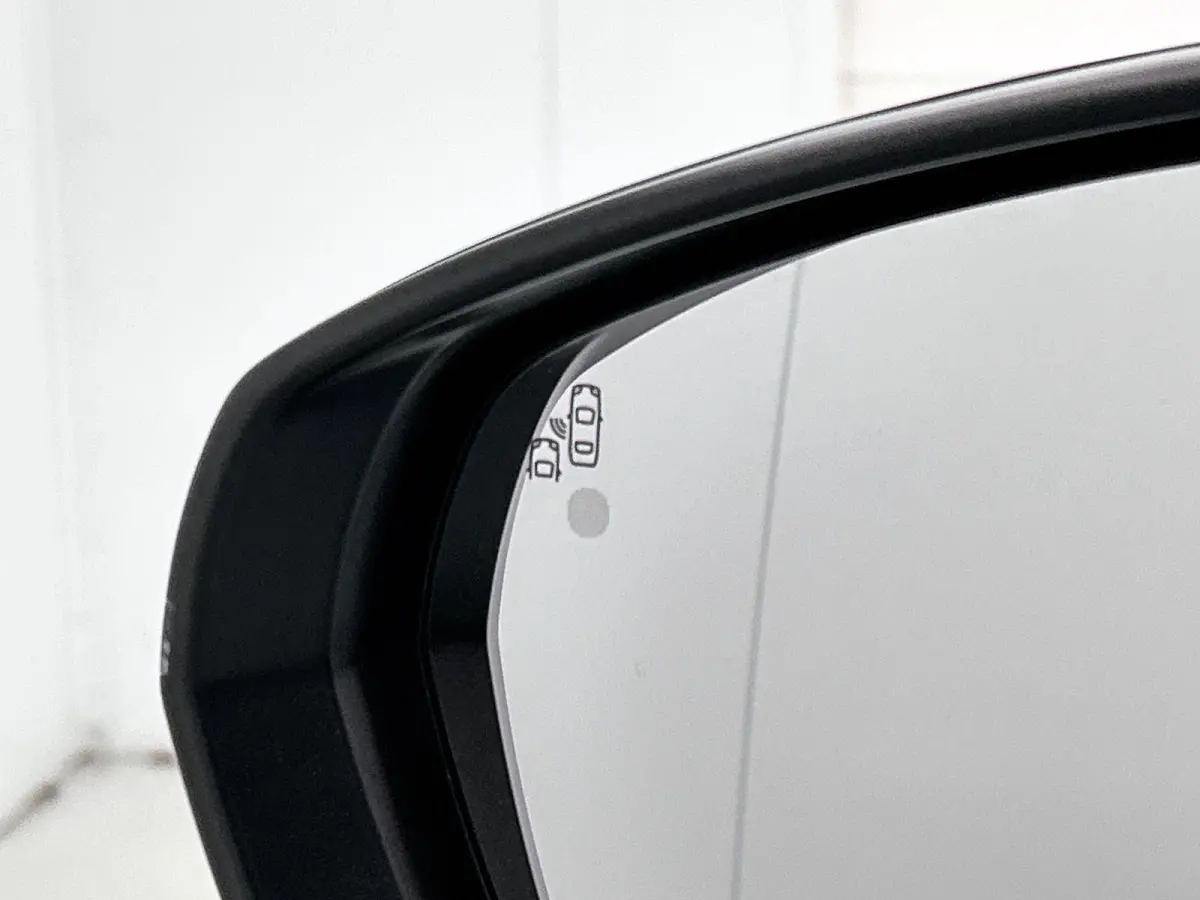 1.6 Plug-in Hybrid Plus 225pk Automaat | Navigatie | Climate Control | Adaptieve Cruise Control | 18"LMV | Dodehoekdetectie | Keyless Entry/Start | LED | Apple Carplay/Android Auto |