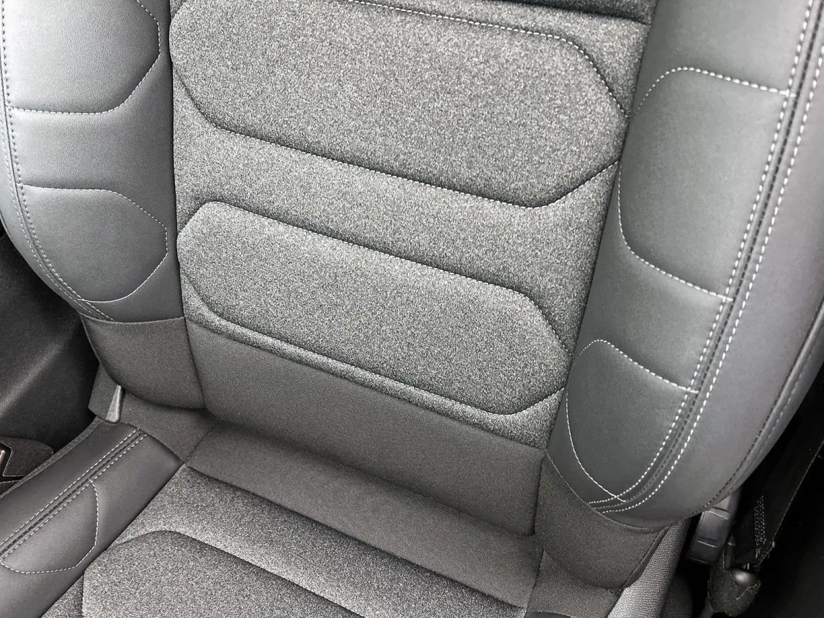 1.6 Plug-in Hybrid Plus 225pk Automaat | Navigatie | Climate Control | Adaptieve Cruise Control | 18"LMV | Dodehoekdetectie | Keyless Entry/Start | LED | Apple Carplay/Android Auto |