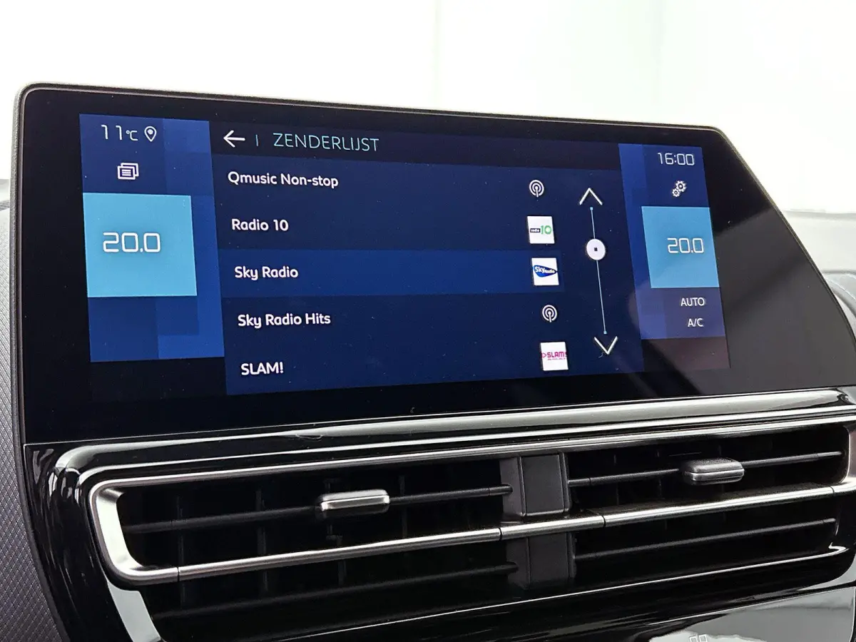 1.6 Plug-in Hybrid Plus 225pk Automaat | Navigatie | Climate Control | Adaptieve Cruise Control | 18"LMV | Dodehoekdetectie | Keyless Entry/Start | LED | Apple Carplay/Android Auto |