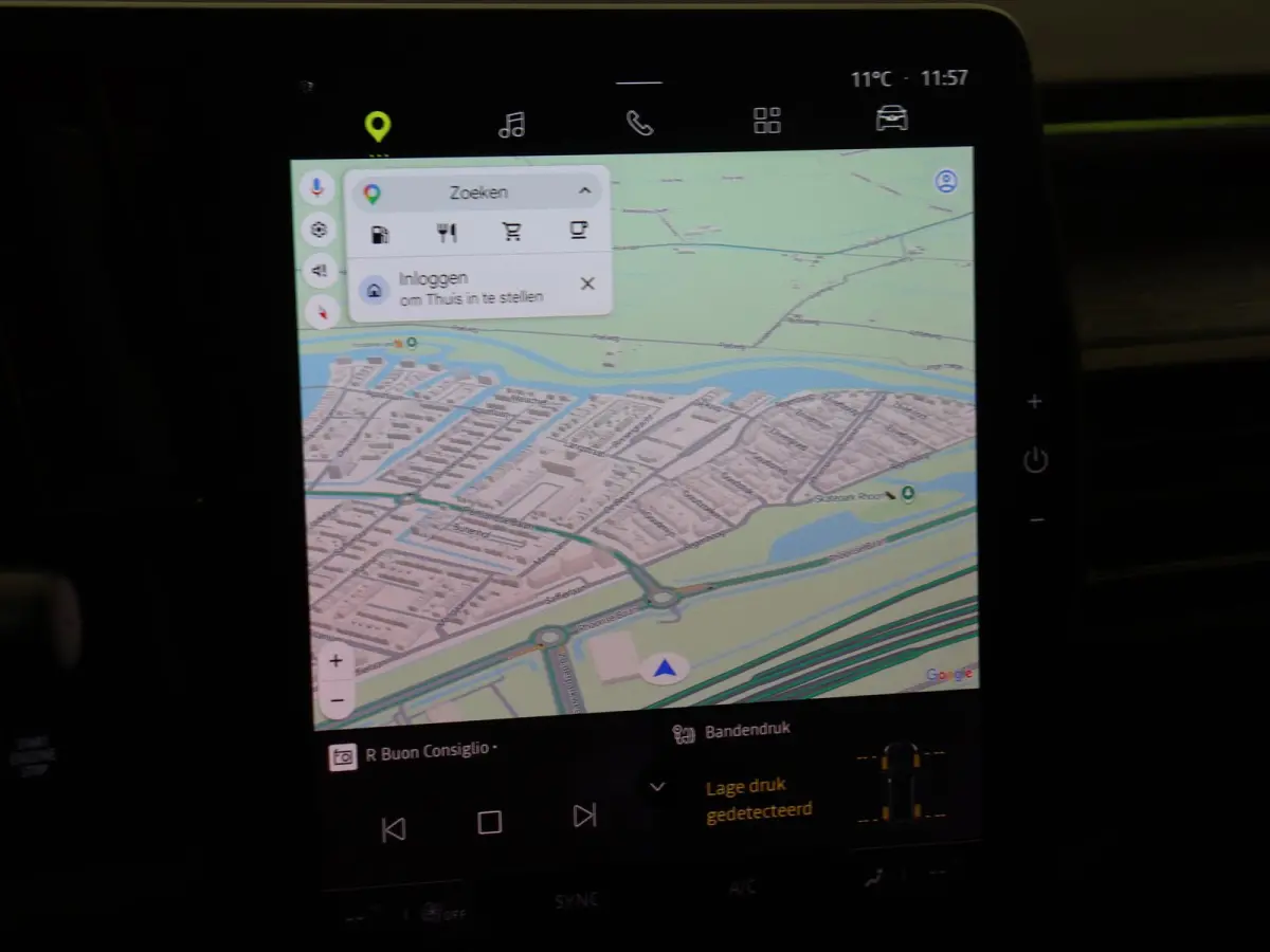 1.2 E-Tech Full Hybrid Techno 200PK | Navigatie | Draadloze Apple & Android Carplay | Parkeersensoren & Camera | Elektrische Achterklep | Ambiance Verlichting | Multi-sense |