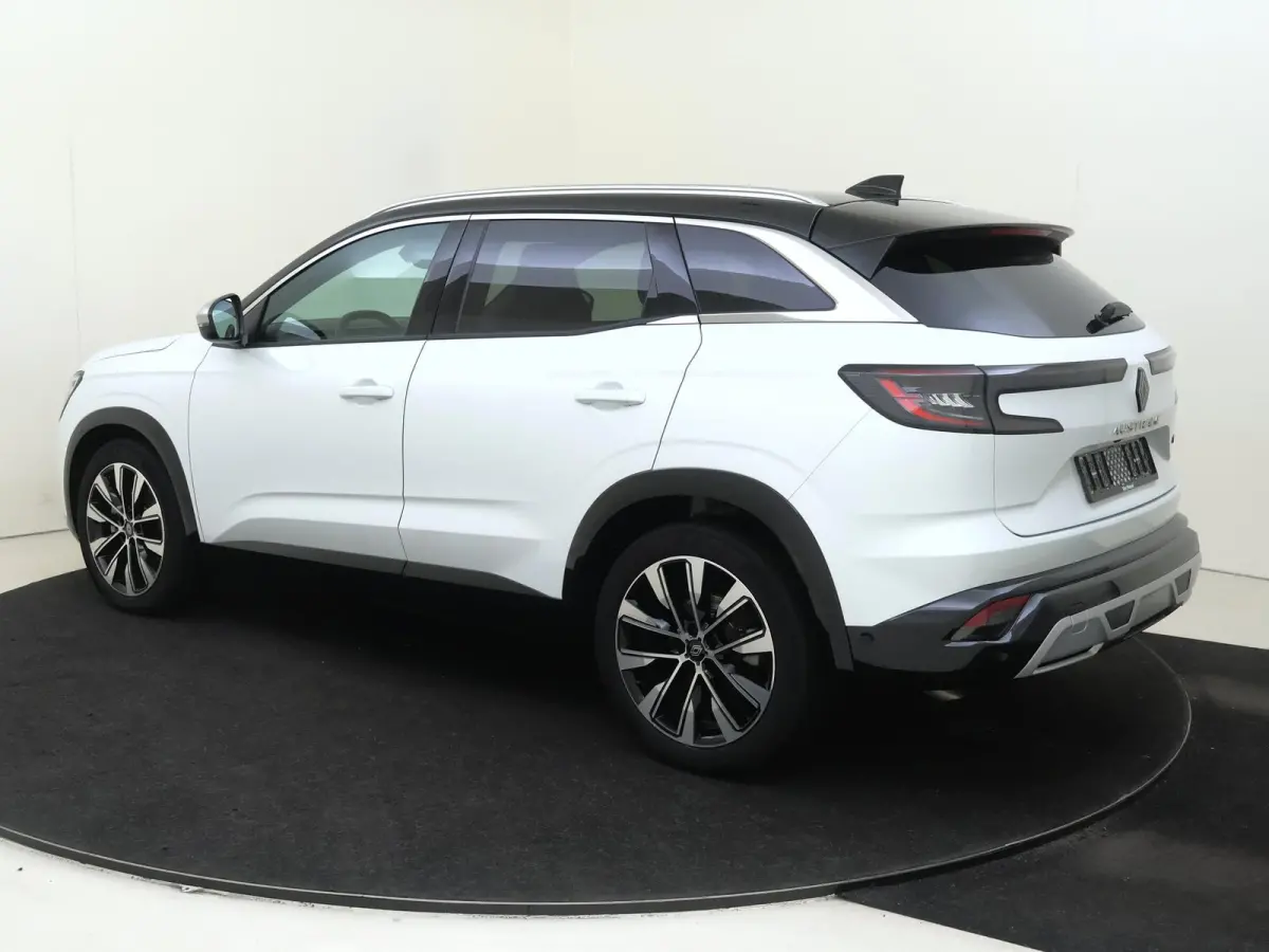 1.2 E-Tech Full Hybrid Techno 200PK | Navigatie | Draadloze Apple & Android Carplay | Parkeersensoren & Camera | Elektrische Achterklep | Ambiance Verlichting | Multi-sense |