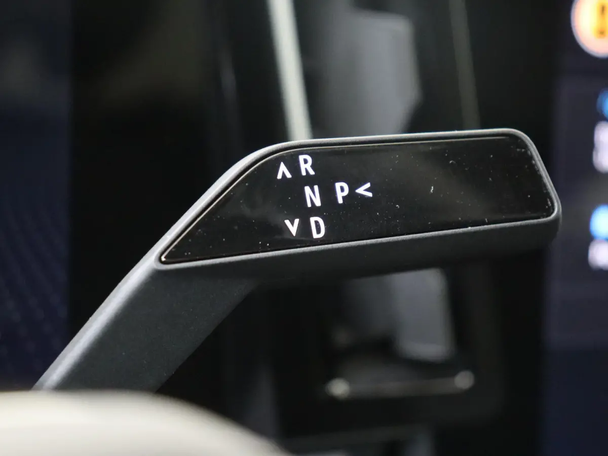 1.2 E-Tech Full Hybrid Techno 200PK | Navigatie | Draadloze Apple & Android Carplay | Parkeersensoren & Camera | Elektrische Achterklep | Ambiance Verlichting | Multi-sense |
