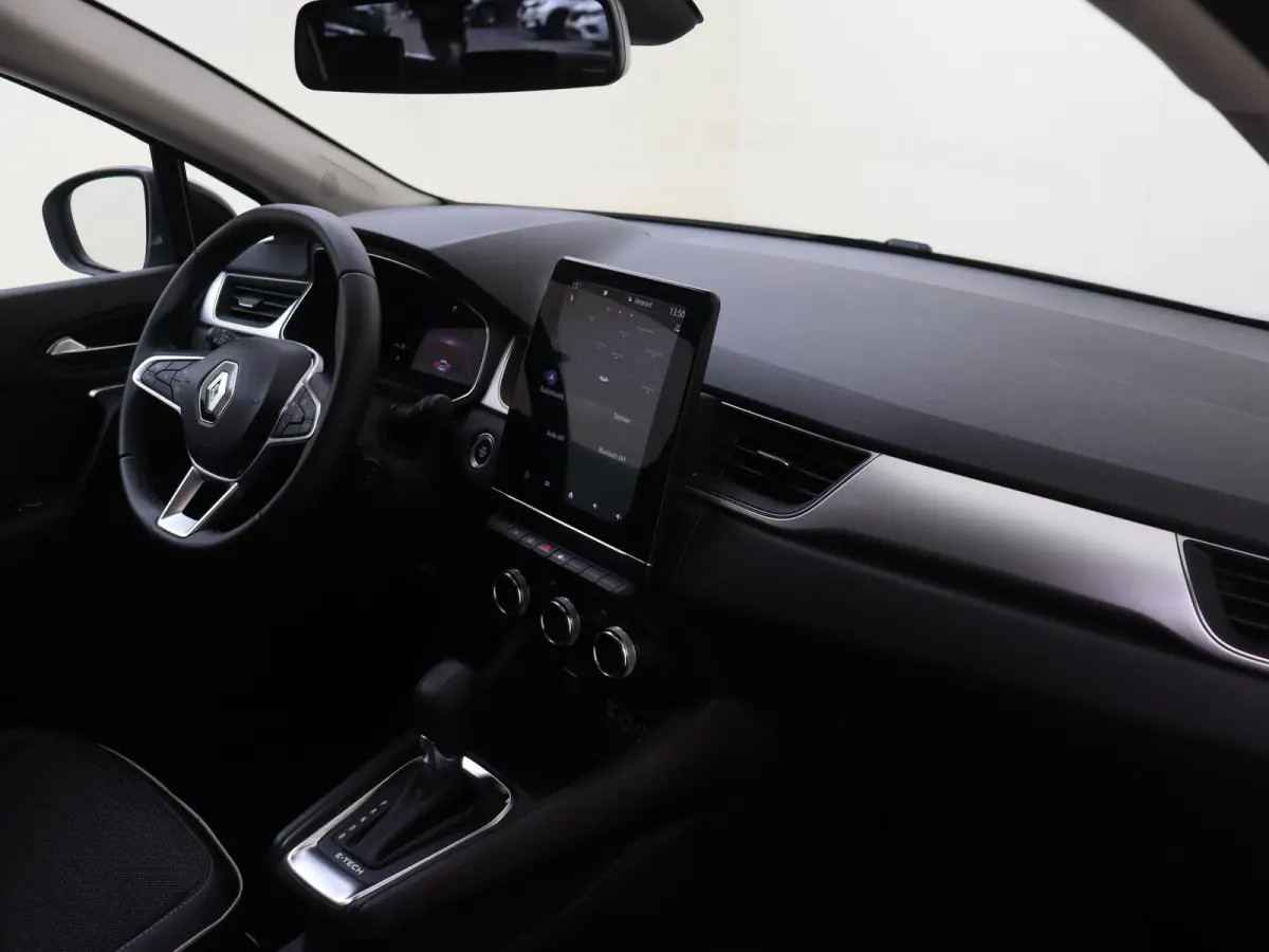 1.6 E-Tech Full Hybrid Techno 145PK | Automaat | Navigatie | Parkeersensoren & Camera | 17'' Velgen | Climate Control | Privacy Glass | Keyless Entry | Apple CarPlay & Android Auto