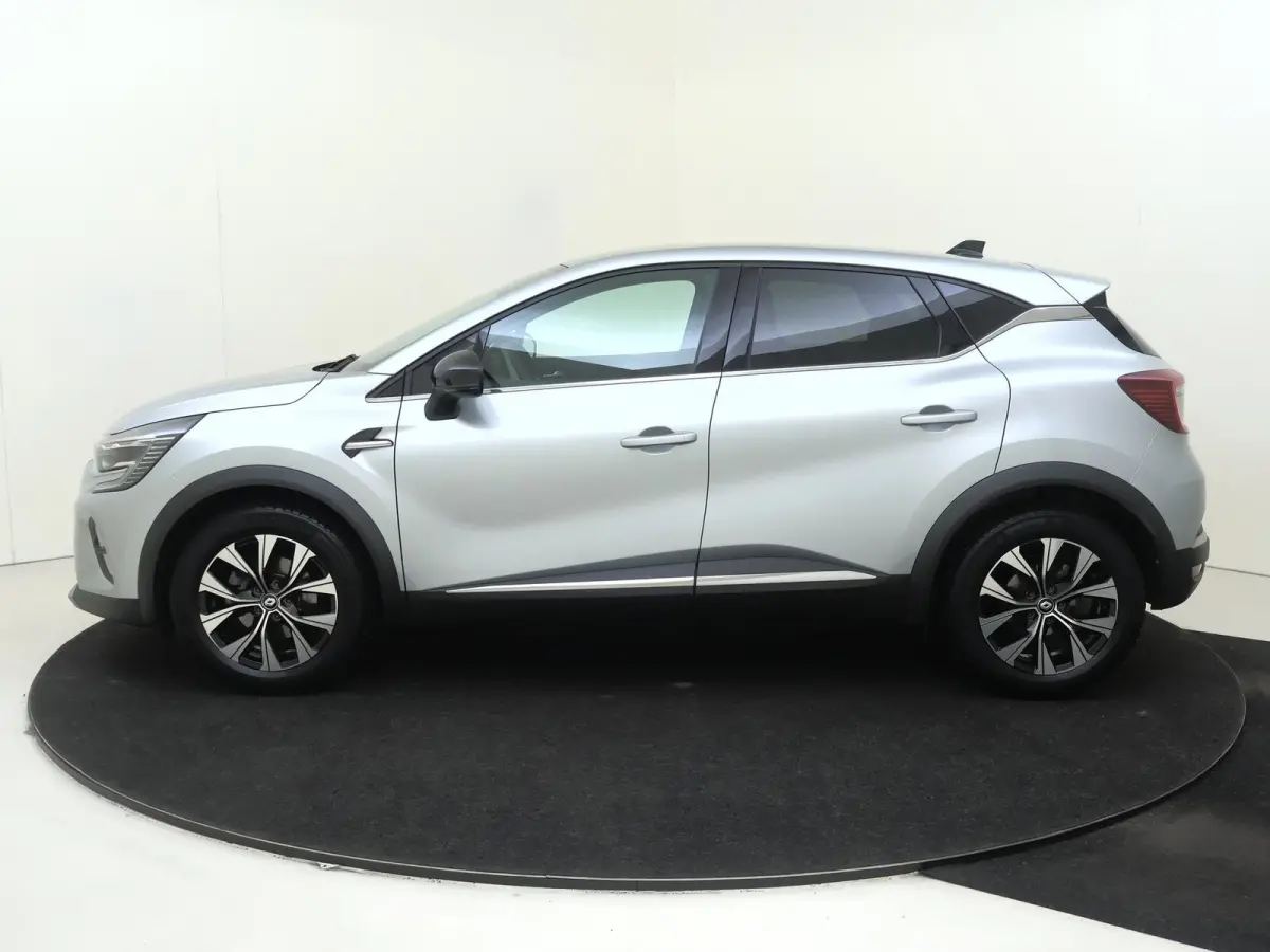 1.6 E-Tech Full Hybrid Techno 145PK | Automaat | Navigatie | Parkeersensoren & Camera | 17'' Velgen | Climate Control | Privacy Glass | Keyless Entry | Apple CarPlay & Android Auto