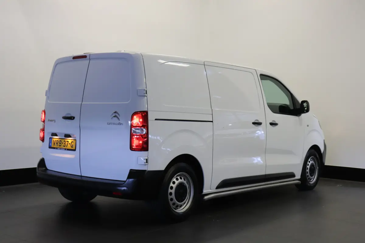 1.5 BlueHDI L2 EURO 6 - Airco - Cruise - PDC - € 13.950,- Excl.