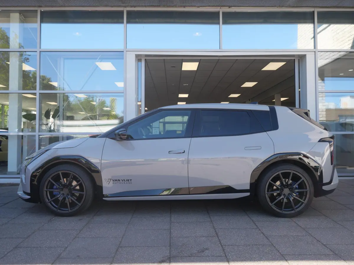 GT-Line Business Edition 81.4 kWh | direct beschikbaar | BTW-auto| 17% bijtelling |