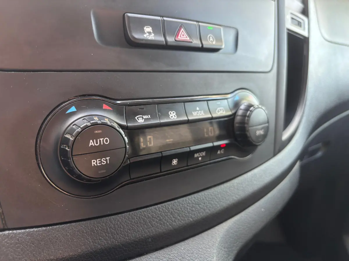 114 CDI Extra Lang | Parkeer Camera | Bluetooth | Navi | Airco | cruise