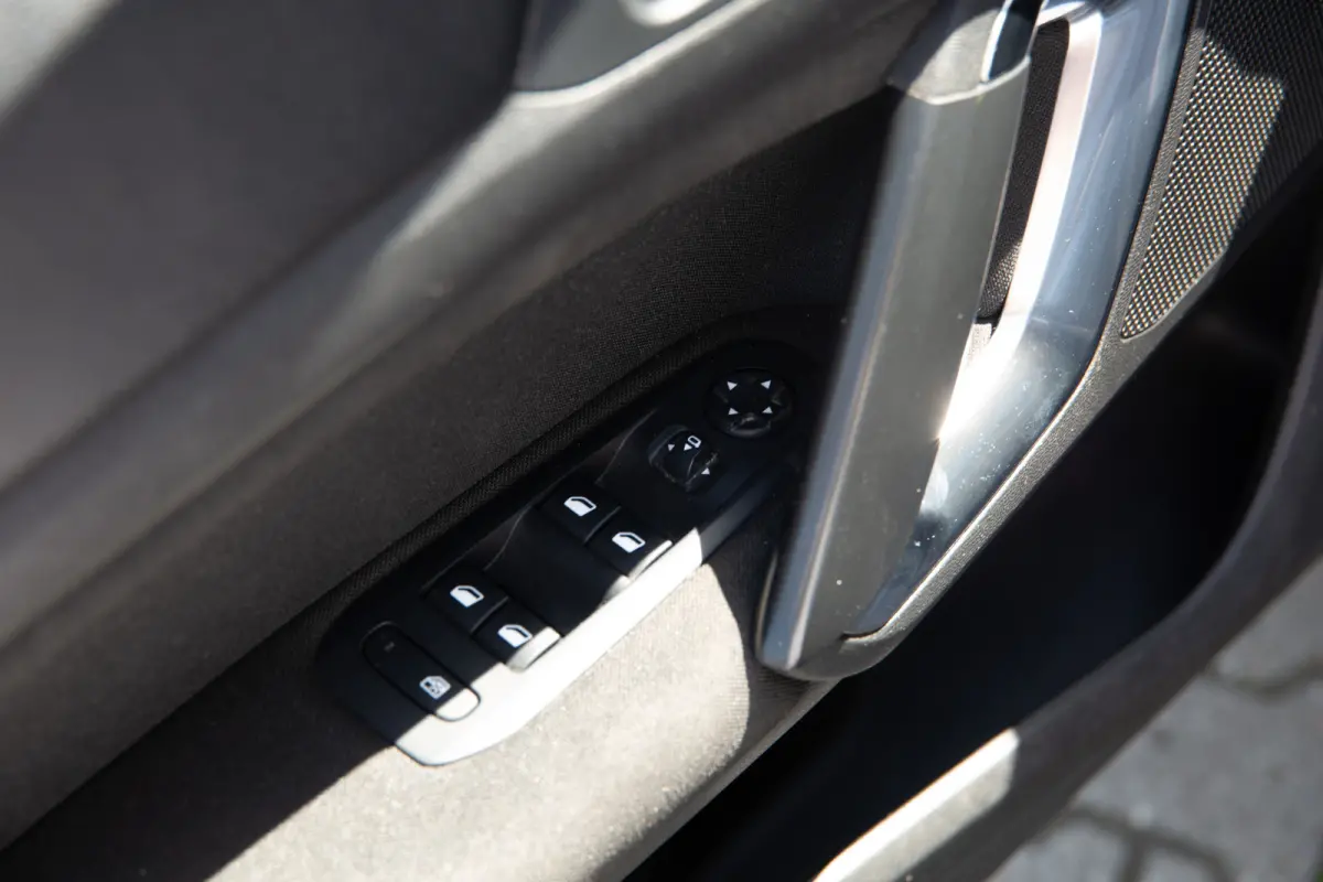 1.2 PureTech Blue Lease Active , Trekhaak, Cruise control, Achteruitrijcamera