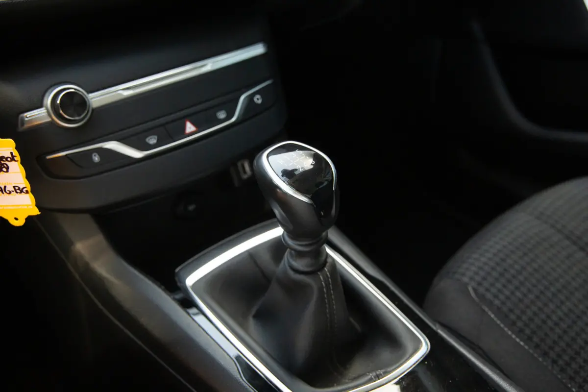 1.2 PureTech Blue Lease Active , Trekhaak, Cruise control, Achteruitrijcamera