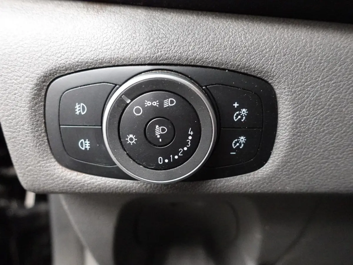 300 2.0 TDCI L2H1 Trend Automaat Airco Navigatie Cruisecontrol Camera Parkeersensoren