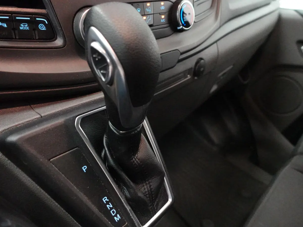 300 2.0 TDCI L2H1 Trend Automaat Airco Navigatie Cruisecontrol Camera Parkeersensoren