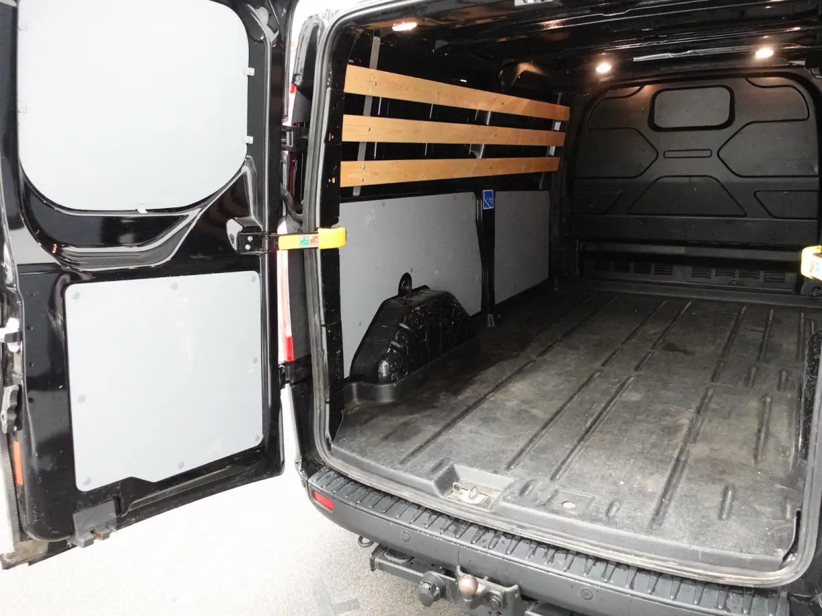 300 2.0 TDCI L2H1 Trend Automaat Airco Navigatie Cruisecontrol Camera Parkeersensoren