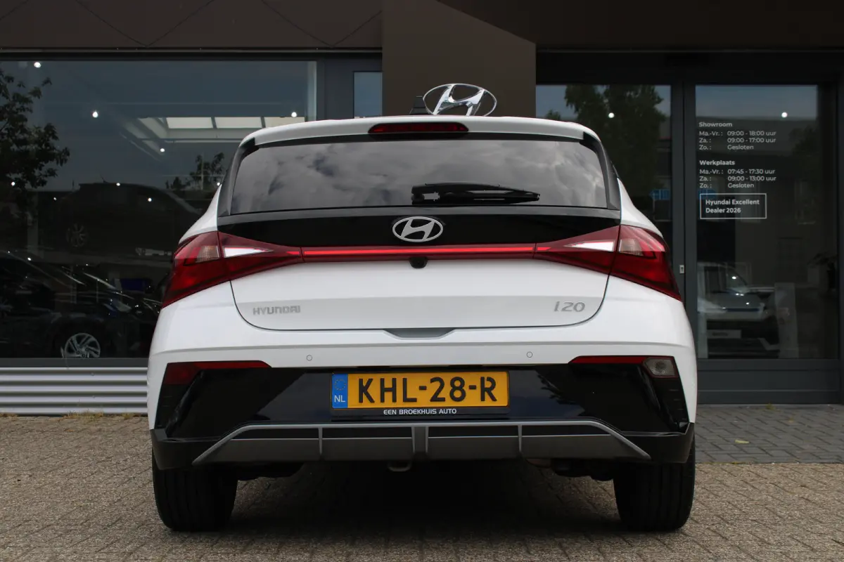 1.0 T-GDI Comfort Smart Automaat | Achteruitrijcamera | DAB ontvanger | Lichtmetalen velgen 16"
