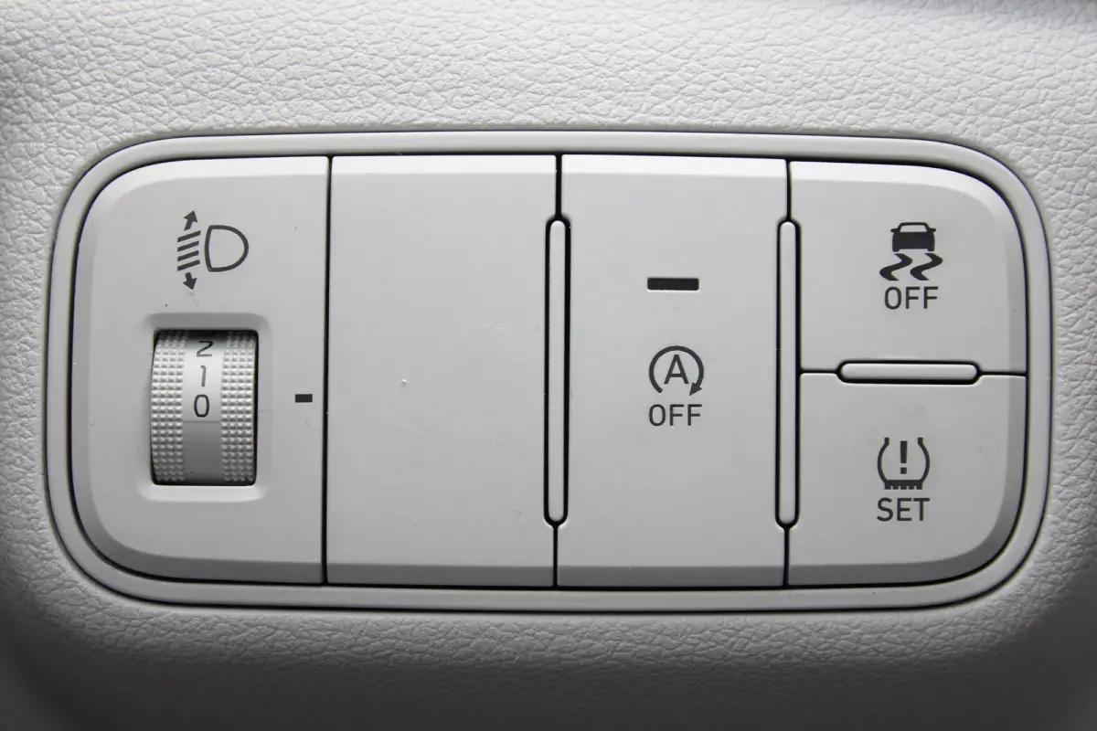 1.0 T-GDI Comfort Smart Automaat | Achteruitrijcamera | DAB ontvanger | Lichtmetalen velgen 16"