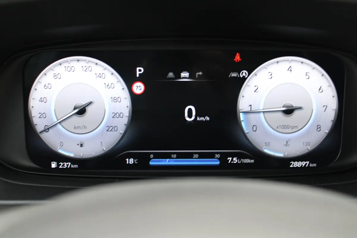 1.0 T-GDI Comfort Smart Automaat | Achteruitrijcamera | DAB ontvanger | Lichtmetalen velgen 16"