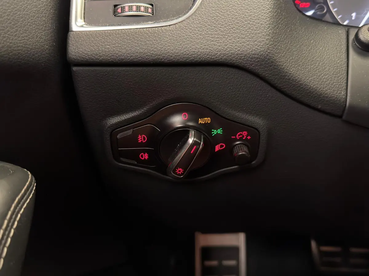 3.0 TDI SQ5 Quattro Pro Line / Black Edition / Clima / Leder