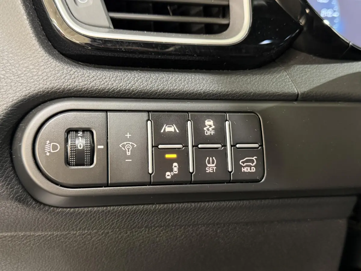 120PK T-GDi GT-Line | Schuif/kanteldak | Stoel-en stuurwielverwarming | Elektrische achterklep | Camera | Apple CarPlay/Android Auto | Full LED | All season banden