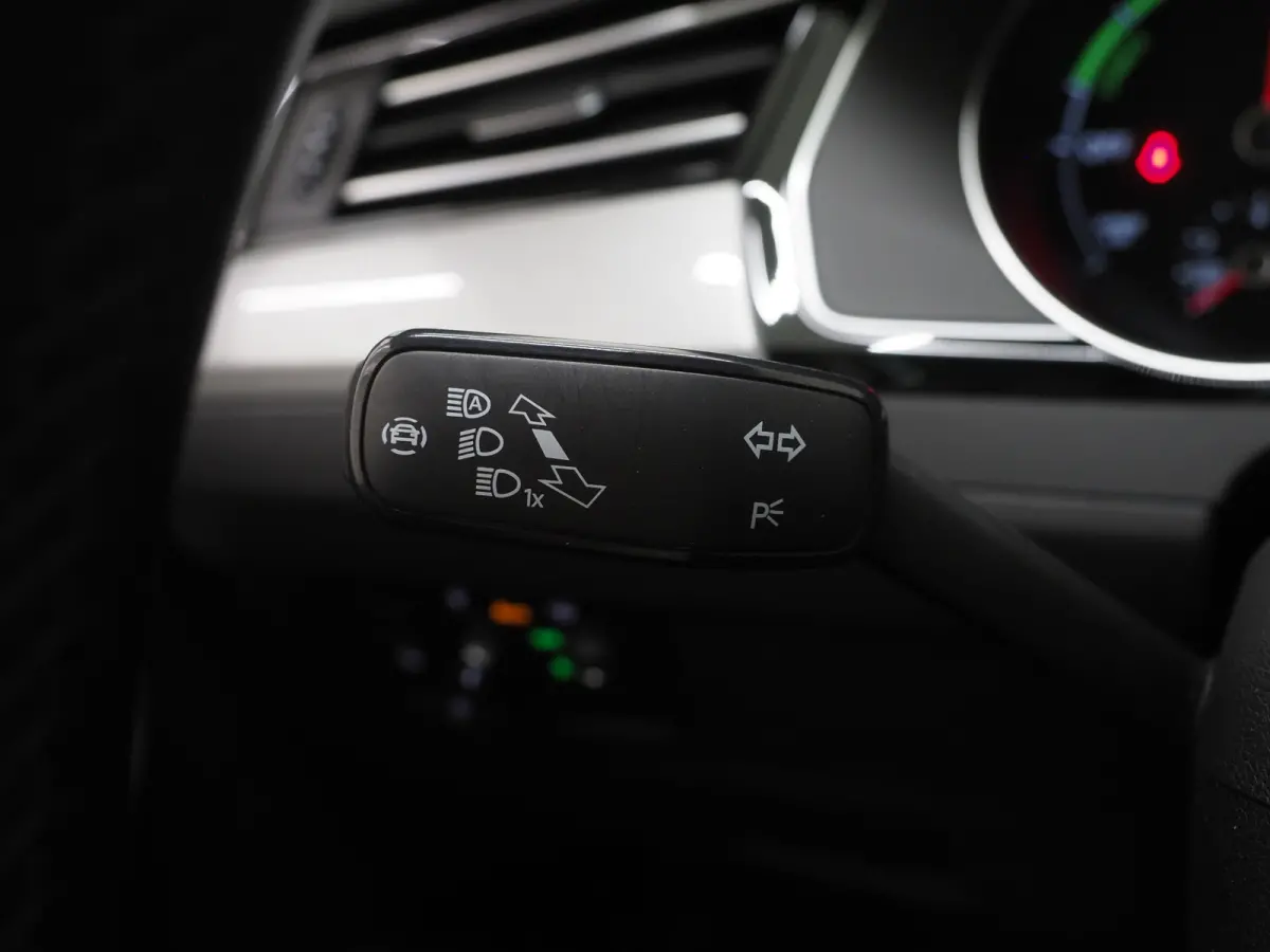 1.4 TSI PHEV GTE | Panoramadak | Leder | Trekhaak | Massage | HUD | Keyless | Adaptive Cruise