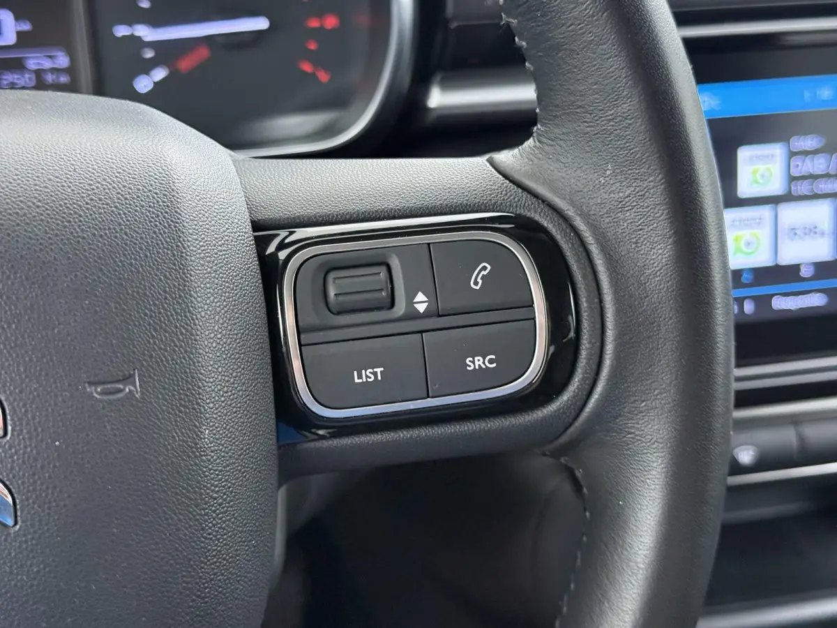 Shine 82pk | Navigatie | Automatische airco | Camera achter | Parkeersensoren | Cruise control | In hoogte verstelbare bestuurdersstoel | Lichtmetalen velgen 17 inch