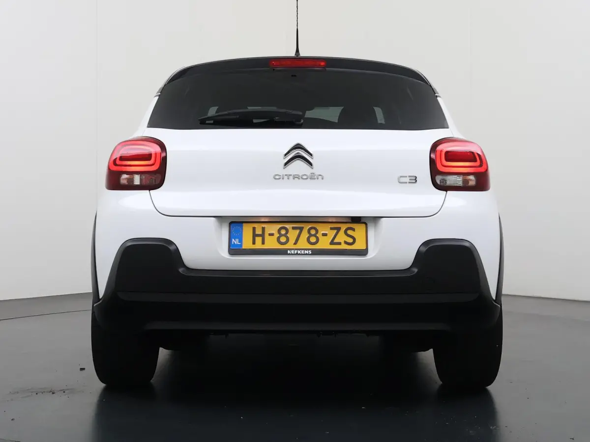 Shine 82pk | Navigatie | Automatische airco | Camera achter | Parkeersensoren | Cruise control | In hoogte verstelbare bestuurdersstoel | Lichtmetalen velgen 17 inch