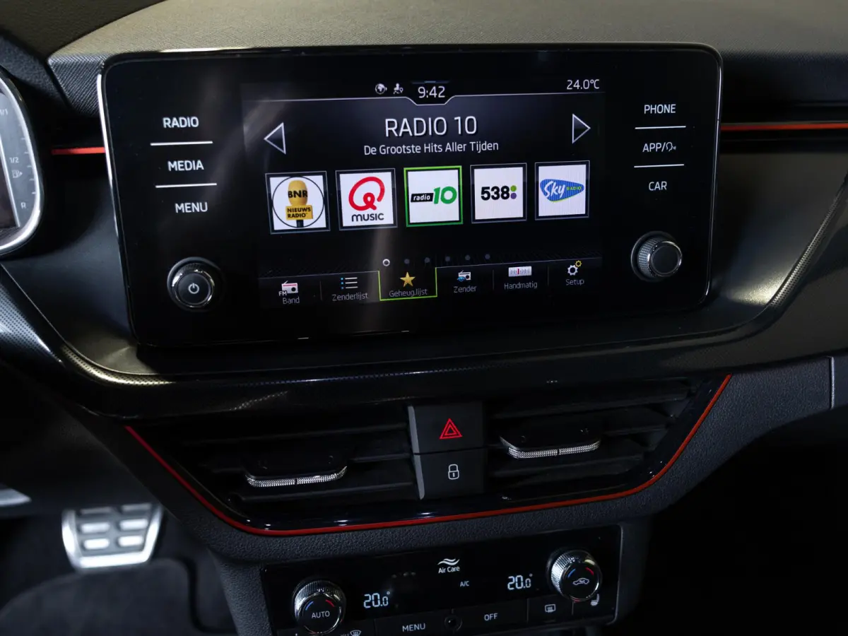1.5 TSI ACT Monte Carlo / 150pk / Panorama dak / Achteruitrij camera / Stoel en stuur verwarming /