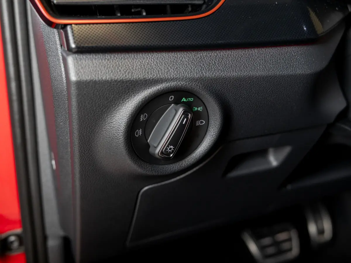 1.5 TSI ACT Monte Carlo / 150pk / Panorama dak / Achteruitrij camera / Stoel en stuur verwarming /