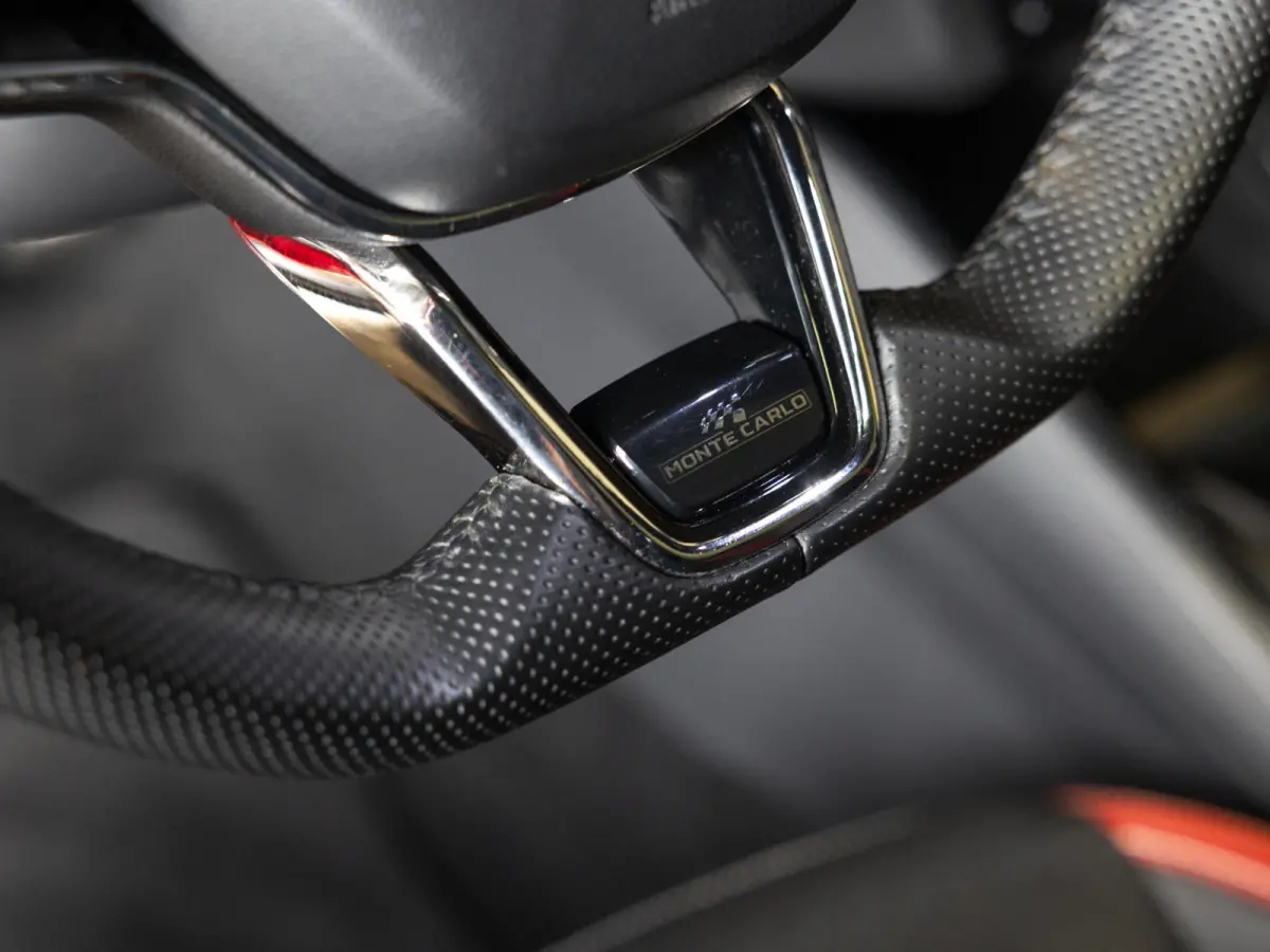 1.5 TSI ACT Monte Carlo / 150pk / Panorama dak / Achteruitrij camera / Stoel en stuur verwarming /