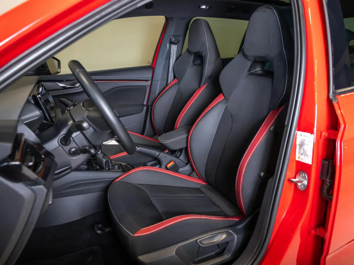 1.5 TSI ACT Monte Carlo / 150pk / Panorama dak / Achteruitrij camera / Stoel en stuur verwarming /