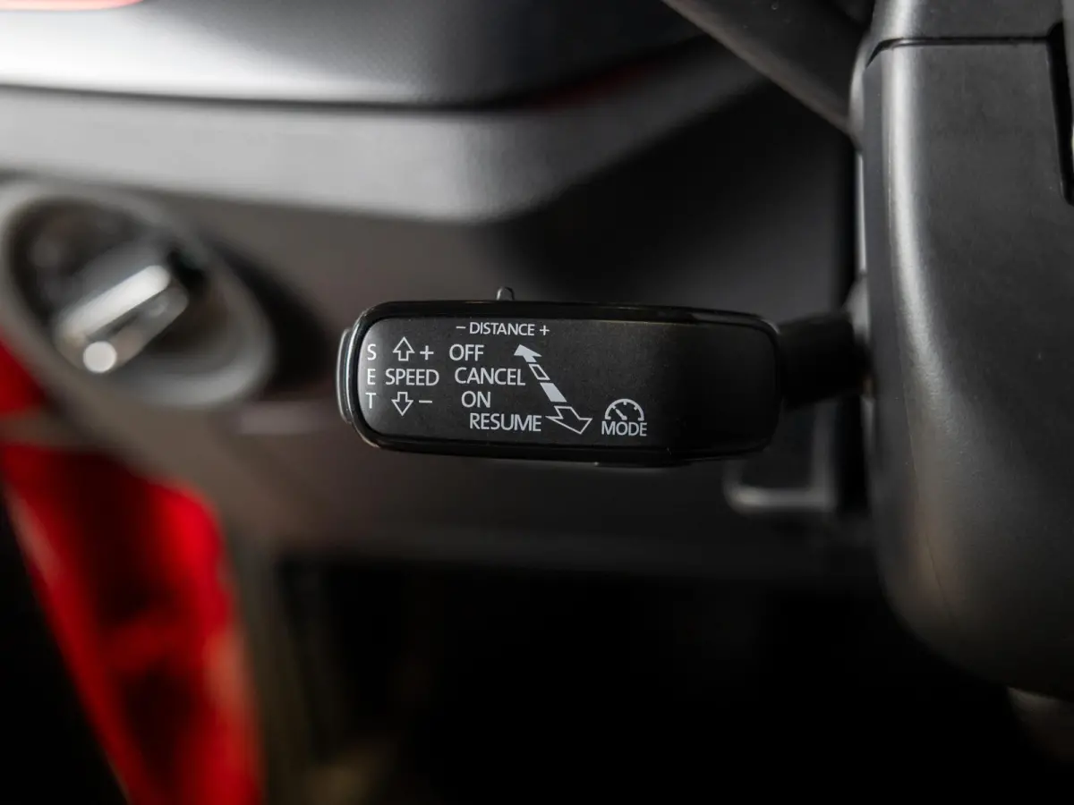 1.5 TSI ACT Monte Carlo / 150pk / Panorama dak / Achteruitrij camera / Stoel en stuur verwarming /