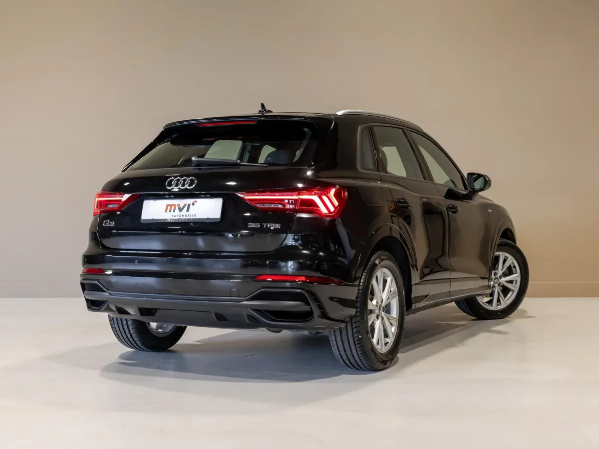 35 TFSI 2x S-Line edition / 150pk / Panorama dak / Dodehoek herkenning /