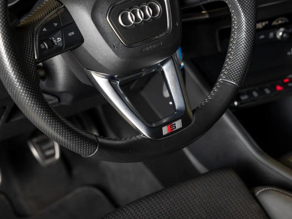 35 TFSI 2x S-Line edition / 150pk / Panorama dak / Dodehoek herkenning /