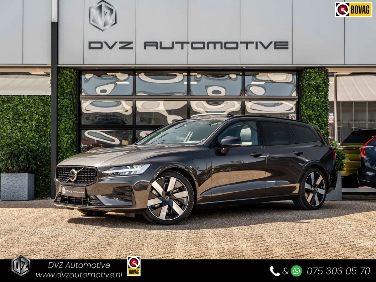2.0 T6 PHEV 350PK AWD Plus Dark |100% | Pano | Surround View | H/K Sound