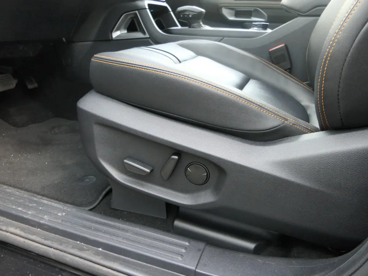 Wildtrak 2.3 PHEV | Power Rollertop | Camera | Stoelverwarming | CarPlay/Android Auto | Leder
