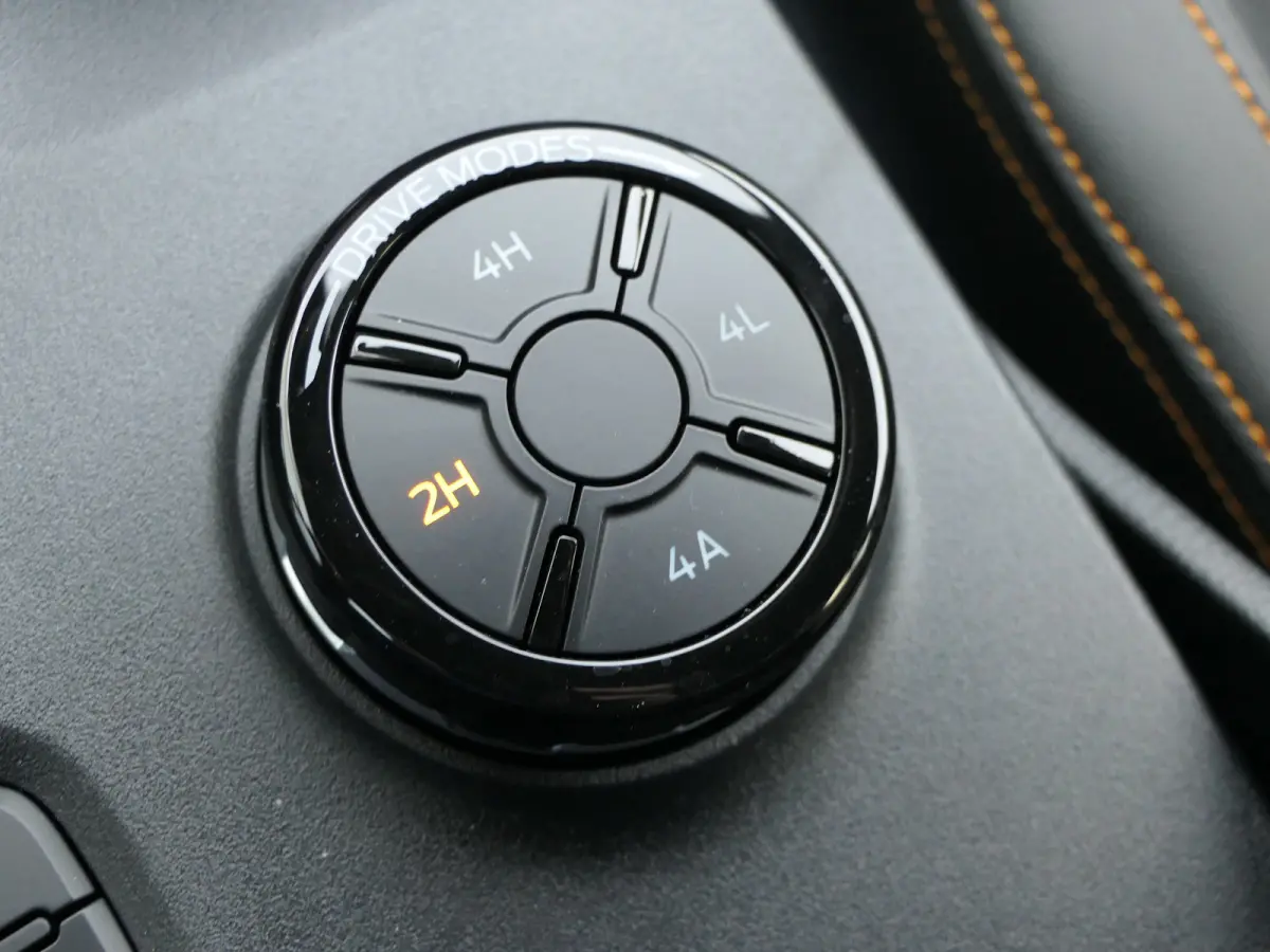 Wildtrak 2.3 PHEV | Power Rollertop | Camera | Stoelverwarming | CarPlay/Android Auto | Leder