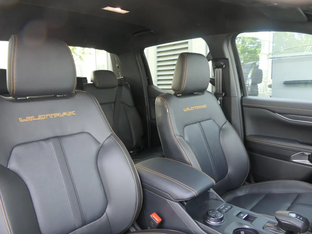 Wildtrak 2.3 PHEV | Power Rollertop | Camera | Stoelverwarming | CarPlay/Android Auto | Leder
