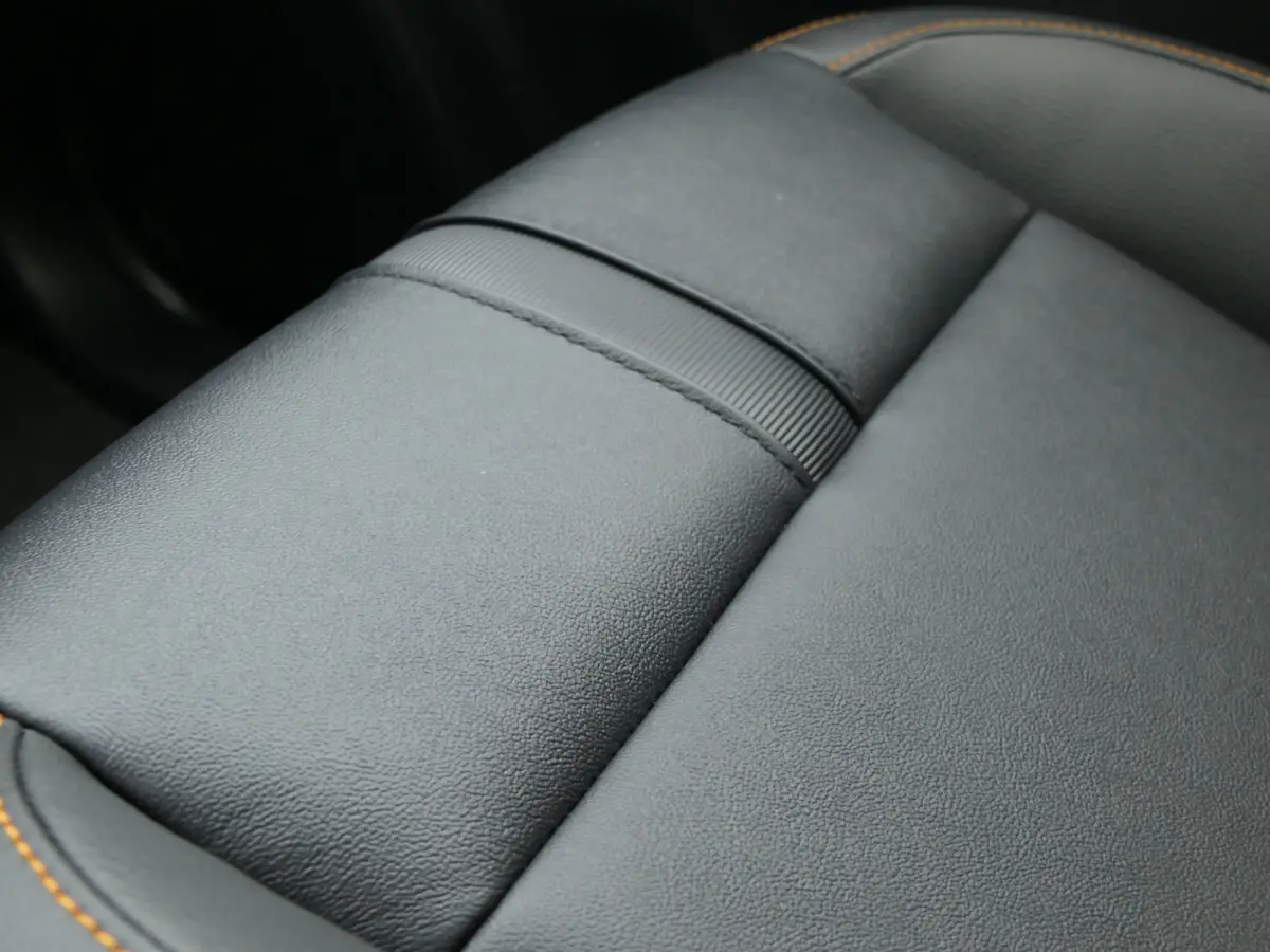 Wildtrak 2.3 PHEV | Power Rollertop | Camera | Stoelverwarming | CarPlay/Android Auto | Leder