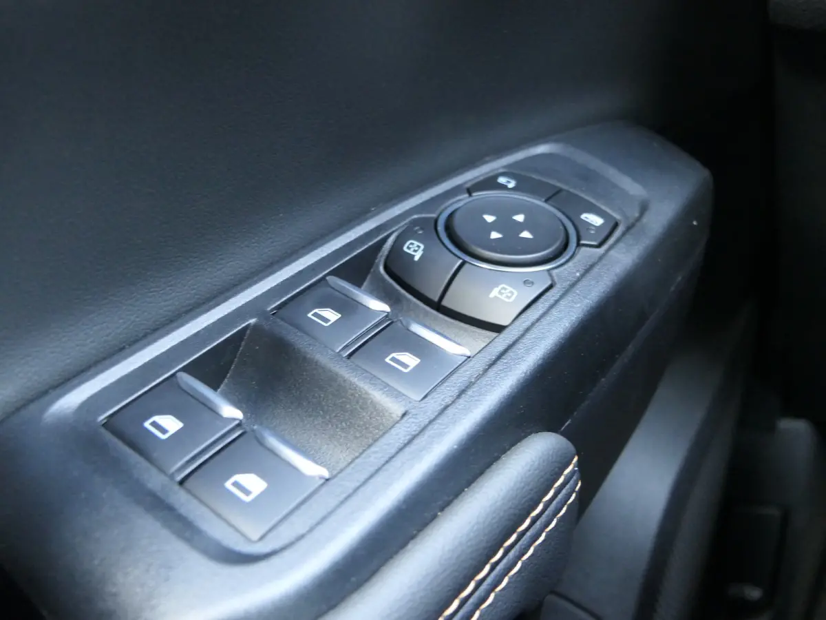 Wildtrak 2.3 PHEV | Power Rollertop | Camera | Stoelverwarming | CarPlay/Android Auto | Leder