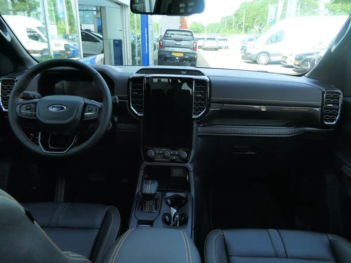 Wildtrak 2.3 PHEV | Power Rollertop | Camera | Stoelverwarming | CarPlay/Android Auto | Leder