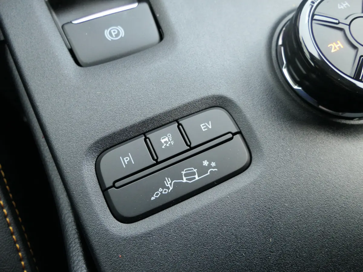 Wildtrak 2.3 PHEV | Power Rollertop | Navigatie | Stoelverwarming | Trekhaak | Camera | CarPlay/Android Auto