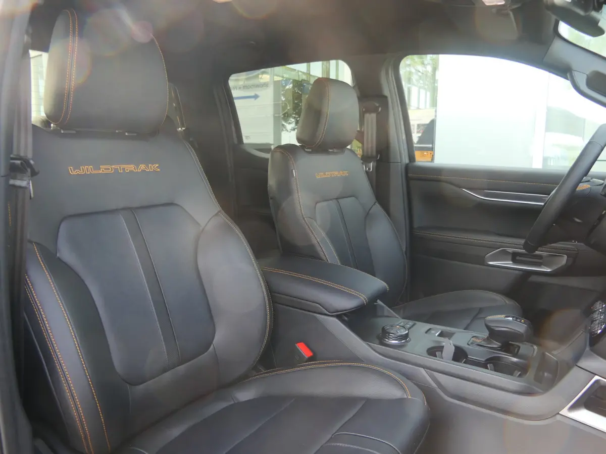 Wildtrak 2.3 PHEV | Power Rollertop | Navigatie | Stoelverwarming | Trekhaak | Camera | CarPlay/Android Auto