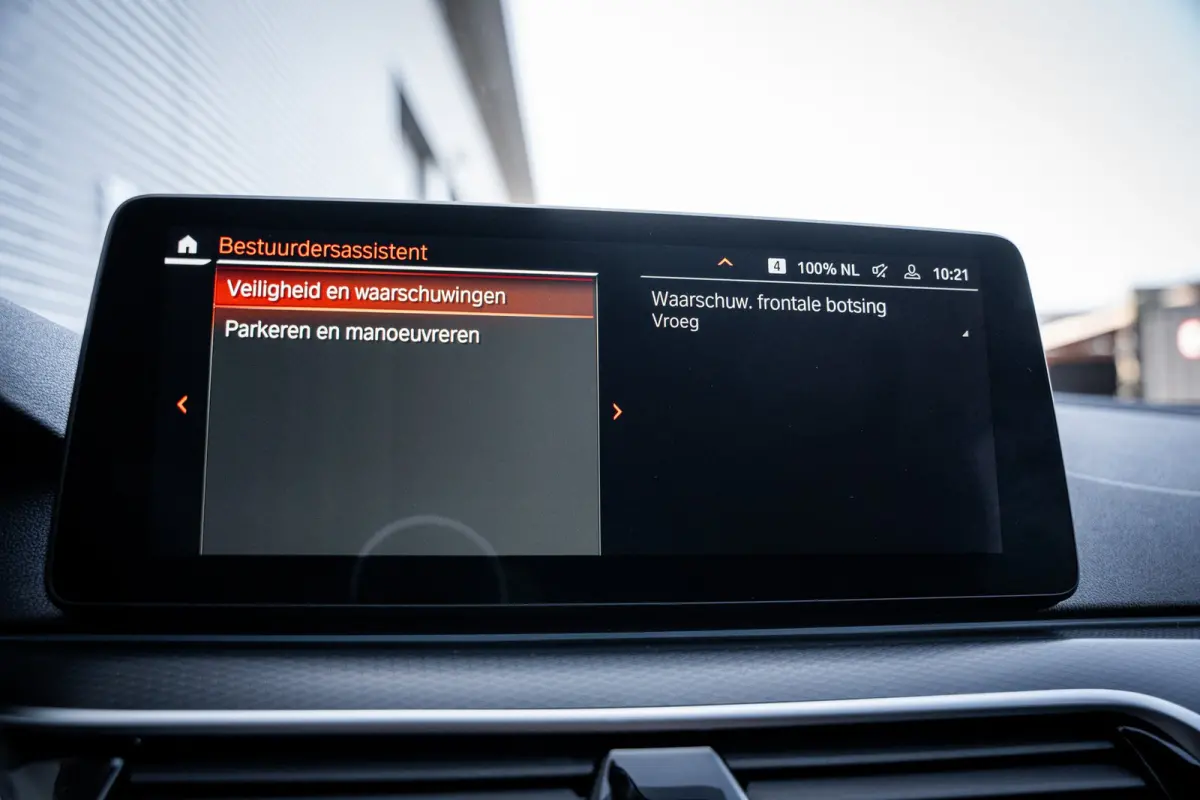 530e M-Sport Business Edition Plus | Herman Kardon || Achteruitrijcamera | Apple Carplay/Android Auto|telefoonintegratie premium | Trekhaak elektrisch uitklapbaar
